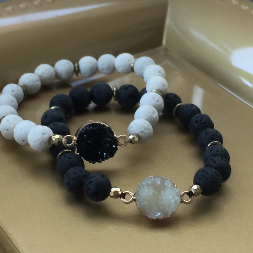 NWT Druzy Stone Bracelet - White or Black Beads